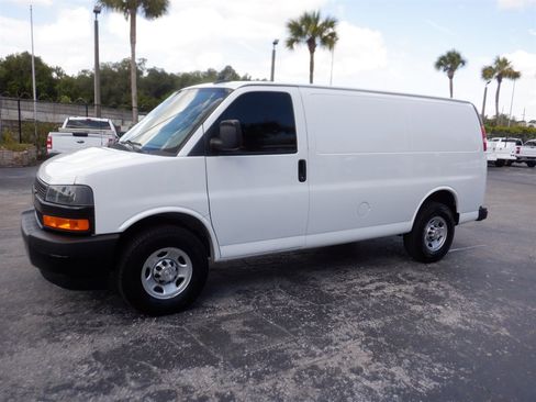 Used 2020 Chevrolet Express 2500 w/ Enhanced Convenience Package RWD image 2