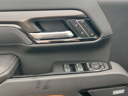 New 2026 GMC Sierra 2500 AT4 w/ Technology Package AWD/4WD image 8