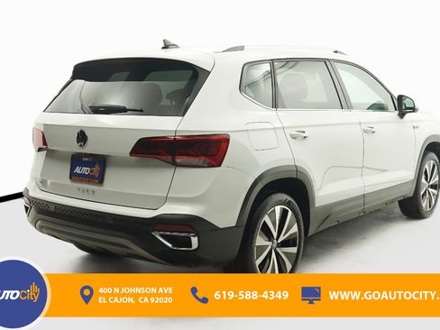 Used 2024 Volkswagen Taos SE FWD image 6