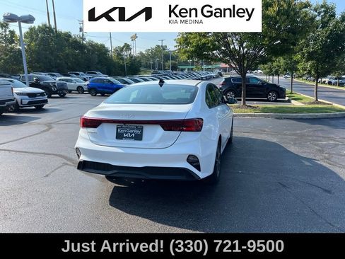 Certified 2024 Kia Forte LXS w/ LXS Technology Package FWD image 5