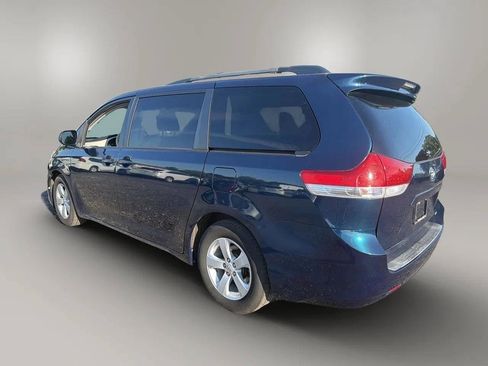 Used 2011 Toyota Sienna LE w/ Towing Pkg FWD image 5