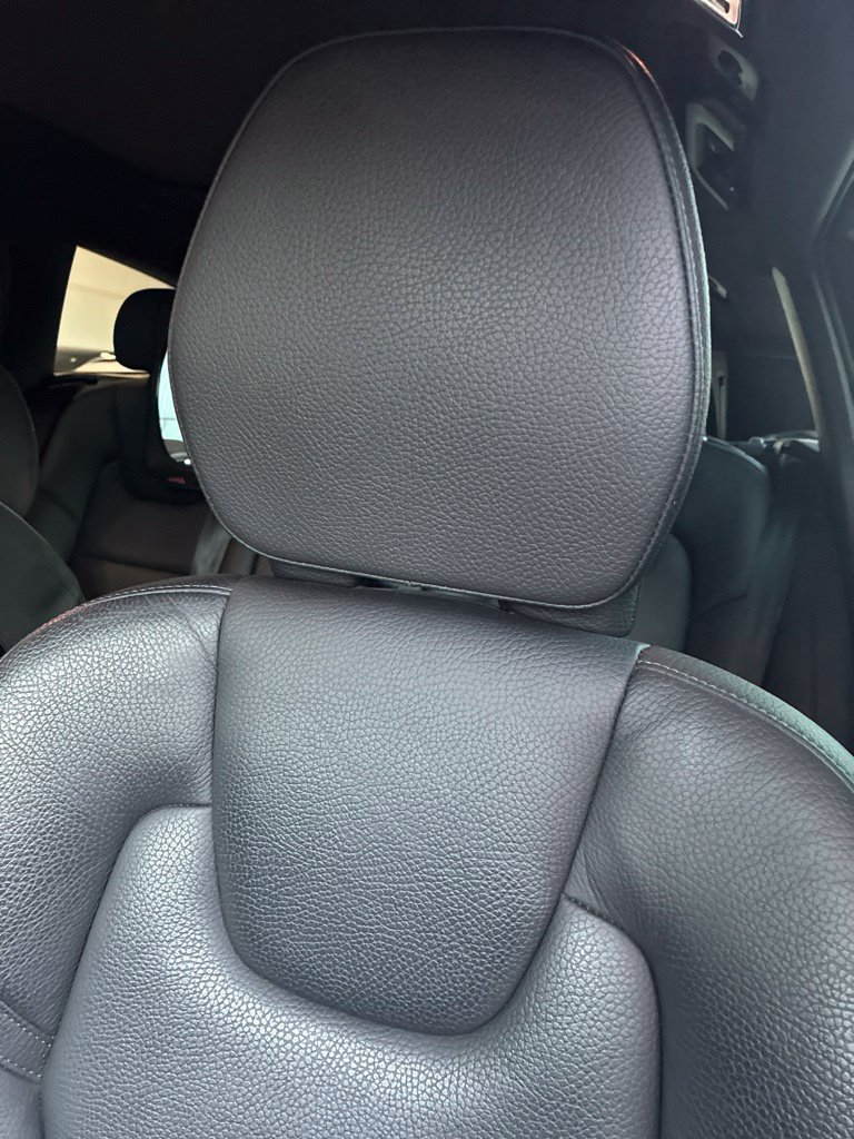 Used 2020 Volvo V60 T5 Momentum FWD image 5