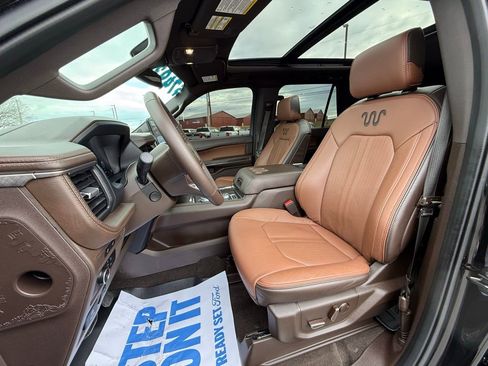 Used 2024 Ford Expedition Max King Ranch image 17