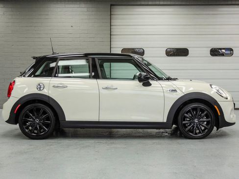 Used 2016 MINI Cooper S image 3