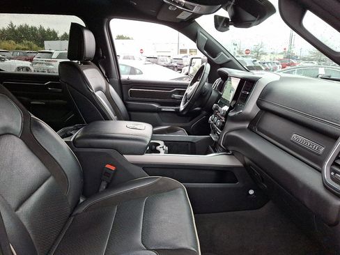 Used 2024 RAM 1500 Laramie image 12