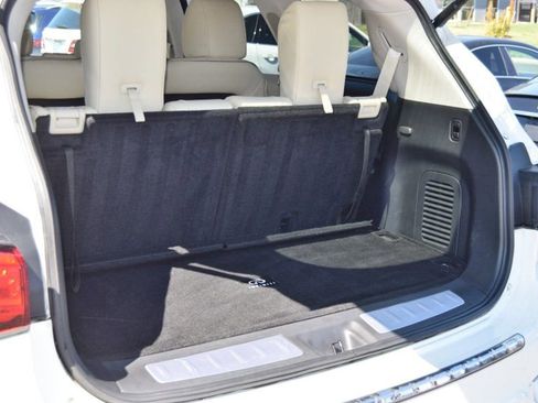 Used 2019 INFINITI QX60 Luxe w/ Essential Package image 14