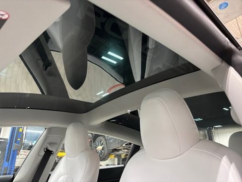 Used 2022 Tesla Model 3 Base image 22
