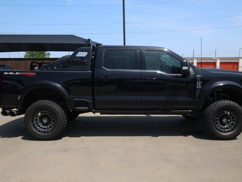Used 2026 Ford F250 Lariat w/ Black Appearance Package AWD/4WD image 4