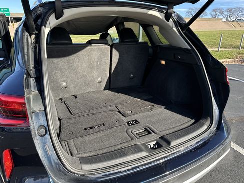 Used 2019 INFINITI QX50 Essential w/ Premium Heat Package image 32