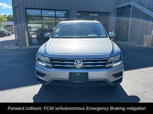 Used 2020 Volkswagen Tiguan SE w/ Panoramic Sunroof Package AWD/4WD image 10