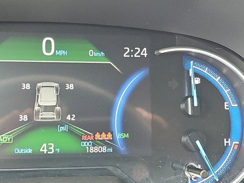 Used 2025 Toyota RAV4 XLE image 25