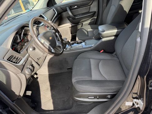 Used 2015 Chevrolet Traverse LT image 18