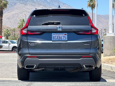 Used 2023 Honda CR-V Sport Touring image 4