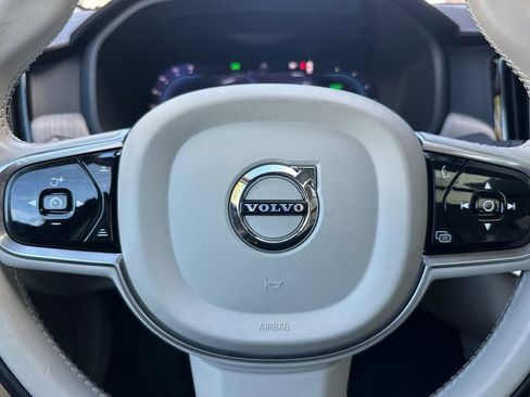 Used 2024 Volvo S90 T8 Ultimate image 24