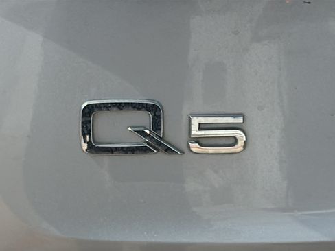 Used 2022 Audi Q5 2.0T Premium AWD/4WD image 17