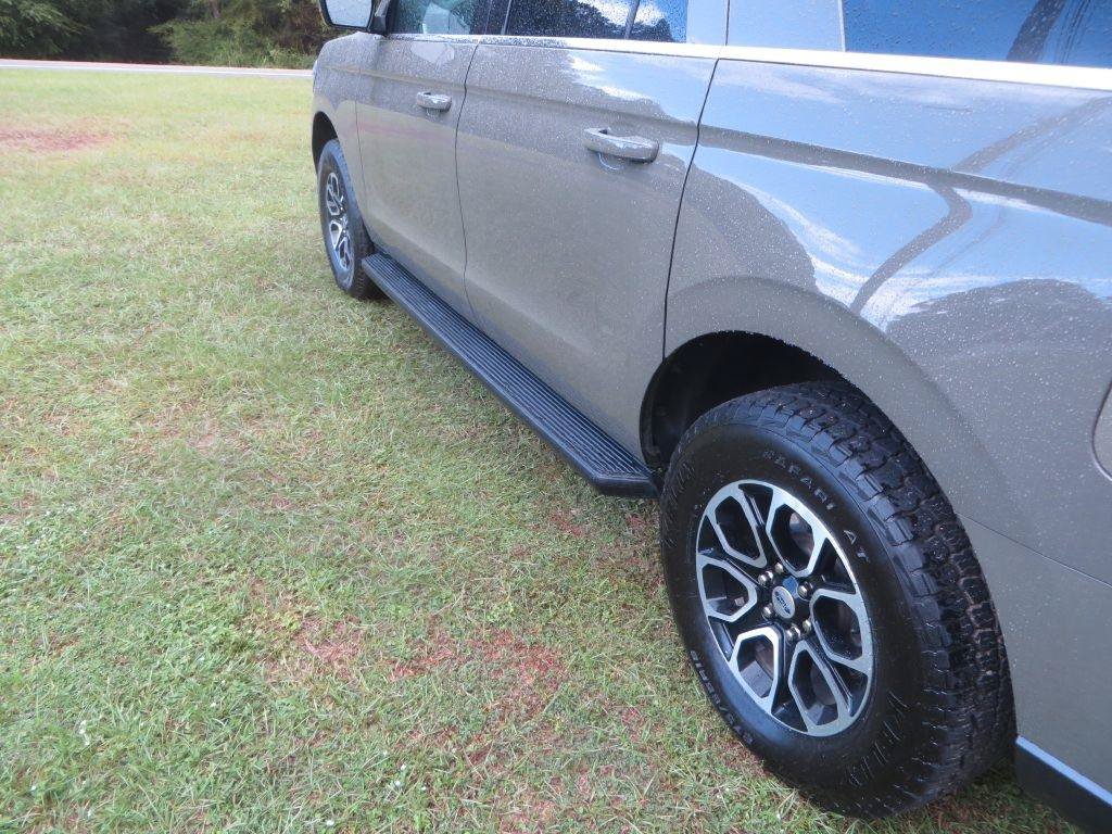 Used 2024 Ford Expedition Max XLT RWD image 9
