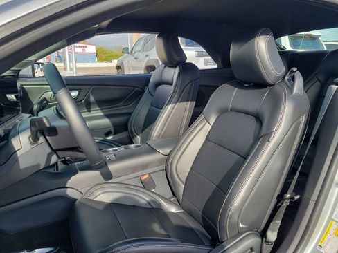 Used 2025 Ford Mustang Premium image 15