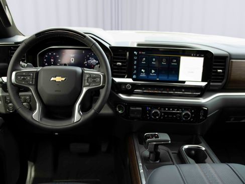 New 2026 Chevrolet Silverado 1500 High Country AWD/4WD image 13