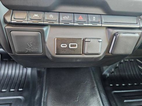 Used 2025 GMC Sierra 1500 Pro w/ Pro Value Package image 21