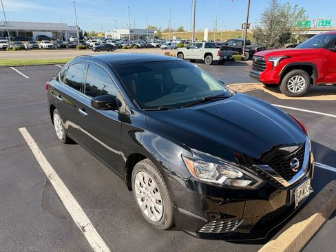 Used 2018 Nissan Sentra S image 1