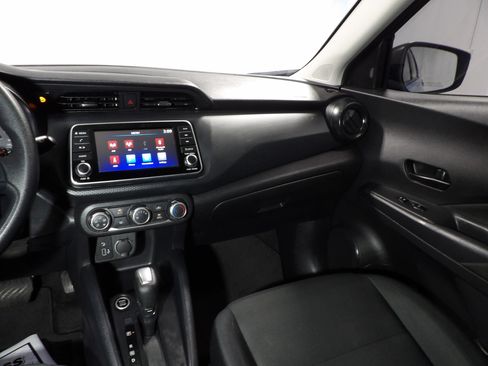 Used 2024 Nissan Kicks S FWD image 11