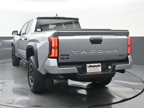 Used 2026 Toyota Tacoma TRD Off-Road AWD/4WD image 17