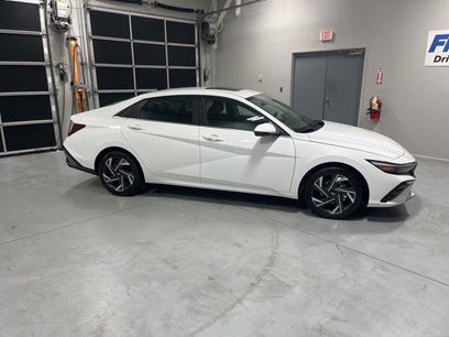 New 2025 Hyundai Elantra Limited