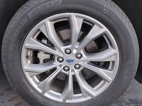 Certified 2023 Ford Explorer XLT w/ Equipment Group 202A image 24