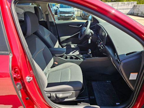 New 2026 Kia Niro LX FWD image 27