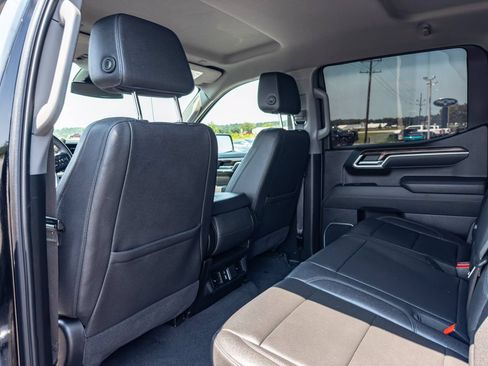 Used 2025 GMC Sierra 1500 SLT AWD/4WD image 10