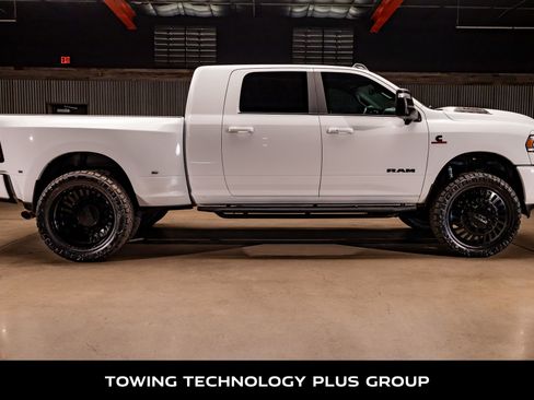 Used 2024 RAM 3500 Laramie w/ Night Edition image 11