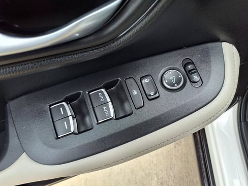 Used 2026 Honda HR-V EX-L image 22