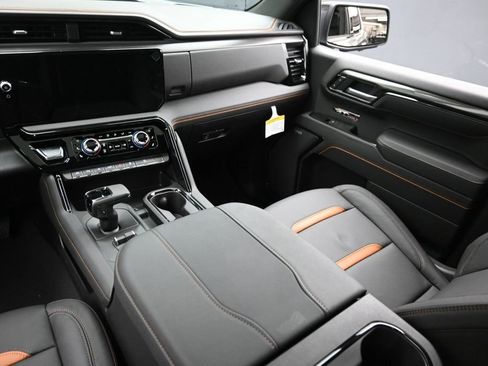 New 2026 GMC Sierra 1500 AT4 w/ AT4 Premium Package AWD/4WD image 15