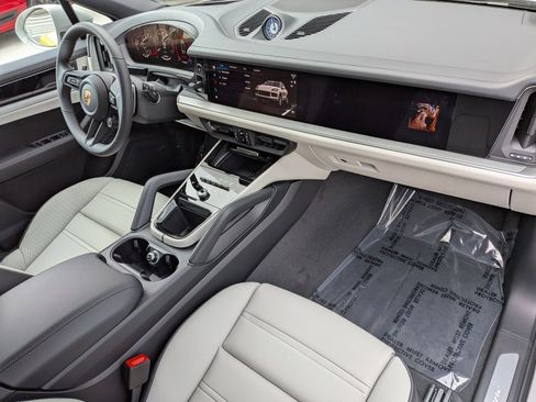 New 2026 Porsche Cayenne E-Hybrid Coupe AWD/4WD image 27