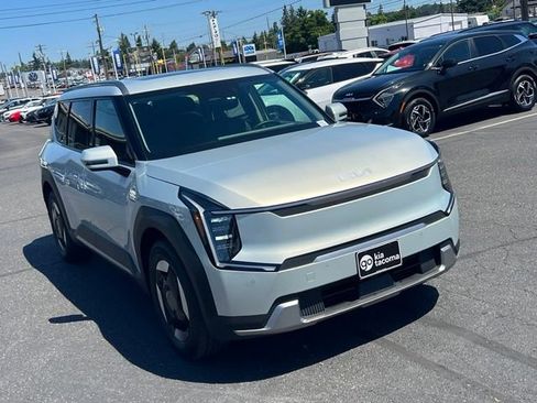 Certified 2024 Kia EV9 Wind AWD/4WD image 7