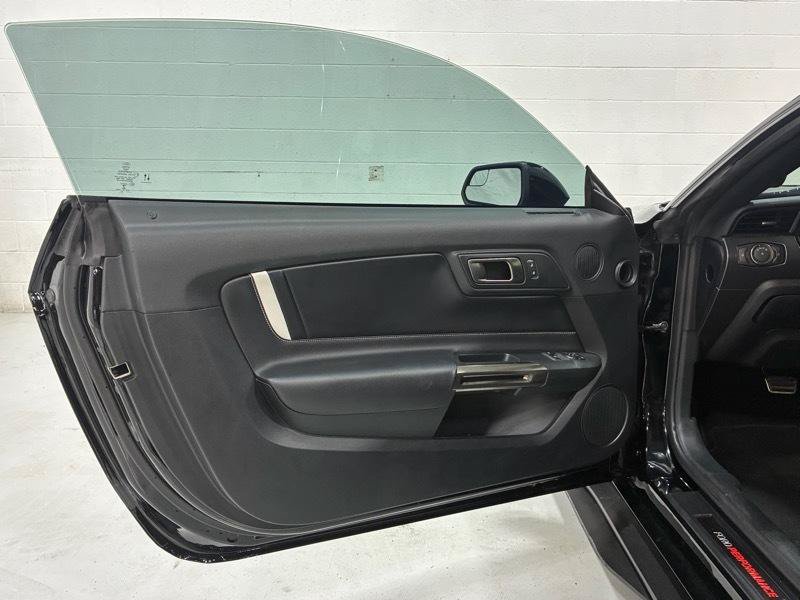 Used 2020 Ford Mustang Shelby GT500 w/ Technology Package RWD image 17