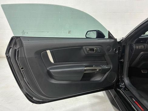 Used 2020 Ford Mustang Shelby GT500 w/ Technology Package RWD image 17