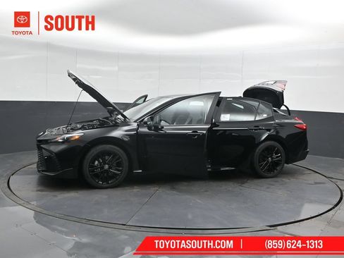 Used 2026 Toyota Camry SE FWD image 58