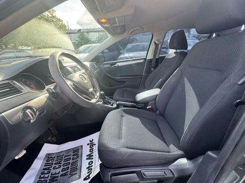 Used 2016 Volkswagen Jetta SE image 16
