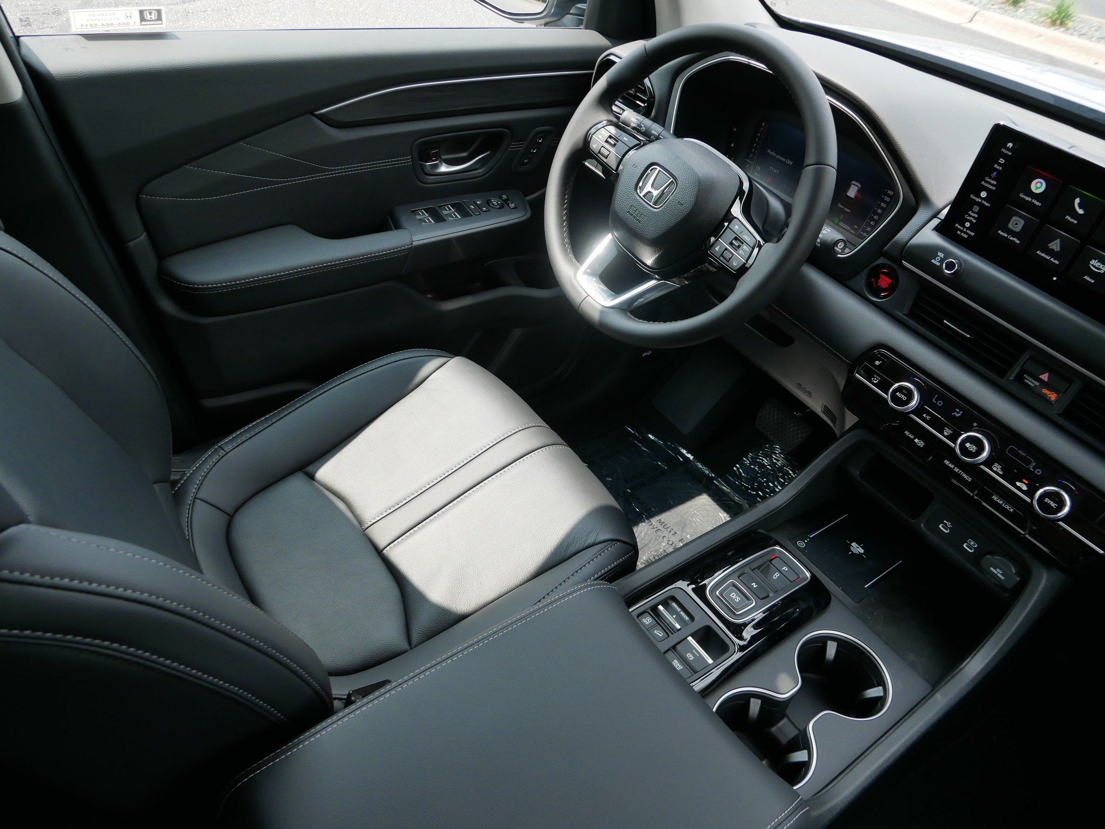 New 2026 Honda Pilot Touring image 9