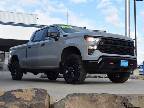 Certified 2024 Chevrolet Silverado 1500 Custom Trail Boss w/ LPO, Dark Essentials Package image 5