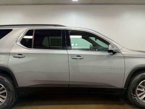 Used 2023 Chevrolet Traverse LT image 31
