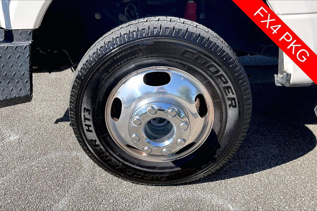 Used 2017 Ford F350 Lariat w/ Tow Technology Bundle AWD/4WD image 8