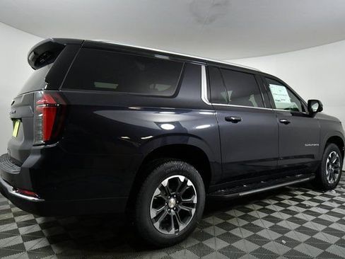 New 2026 Chevrolet Suburban LS image 10