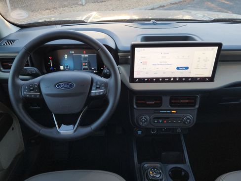 New 2026 Ford Maverick Lariat w/ 4K Tow Package image 24