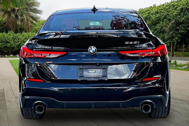 Used 2022 BMW 228i Gran Coupe w/ M Sport Package FWD image 3