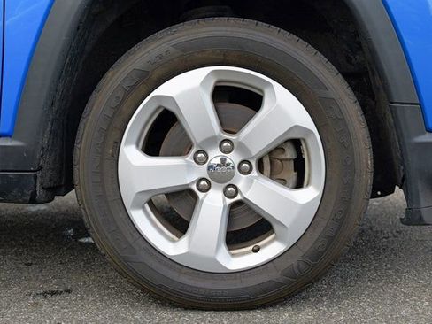 Used 2021 Jeep Compass Latitude image 12