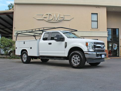 Used 2022 Ford F350 XL w/ STX Appearance Package image 5