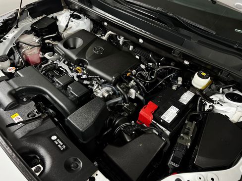 Certified 2022 Toyota RAV4 XLE w/ Convenience Package image 11