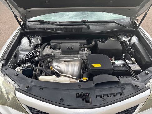 Used 2014 Toyota Camry SE FWD image 24